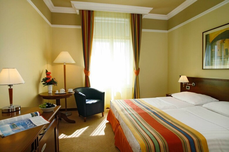 Hotel Bristol