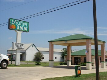 Motel Hondo Executive Inn