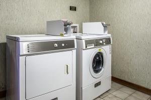 Hotel Econo Lodge Rothschild