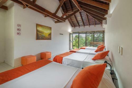 Hotel San Marcelino De Las Rosas