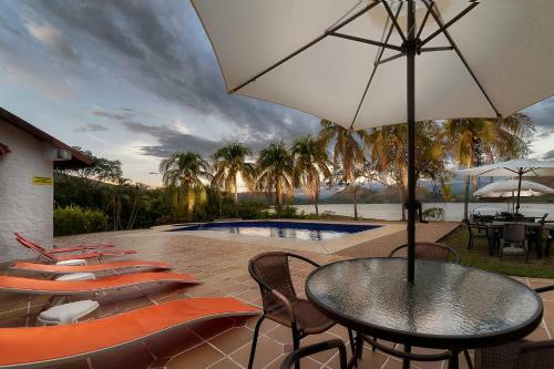 Hotel San Marcelino De Las Rosas
