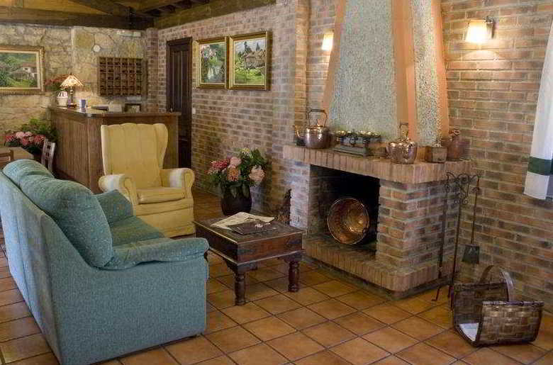 Hotel Entremontes
