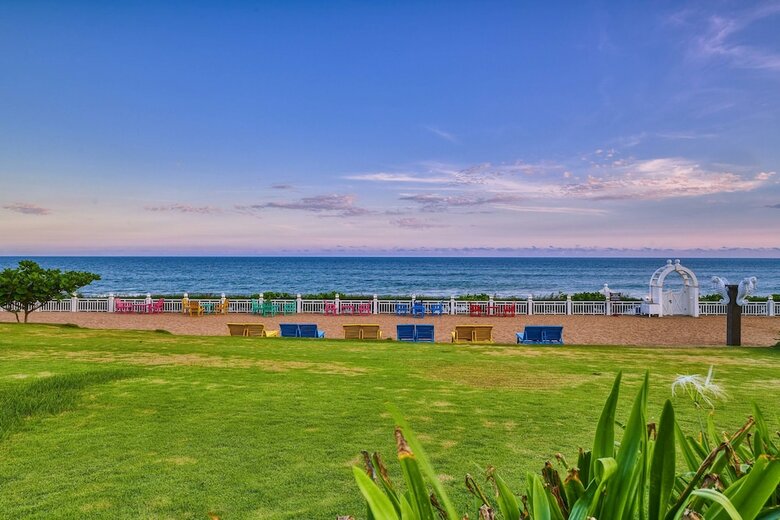 Hotel Mayfair Palm Beach Resort