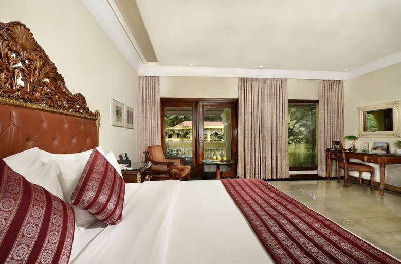Hotel Mayfair Palm Beach Resort
