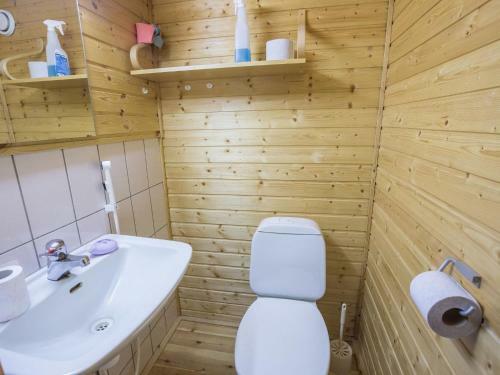 Holiday Home Maahismajat 4