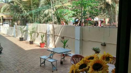 Ocean Crest Hotel