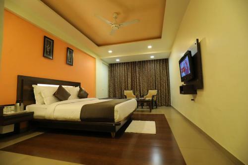 Hotel Krushnai Resort