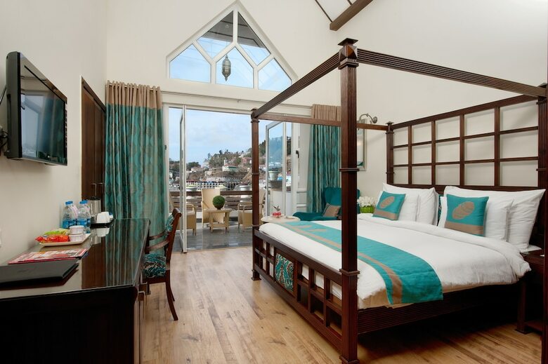 Hotel Royal Orchid Fort Resort