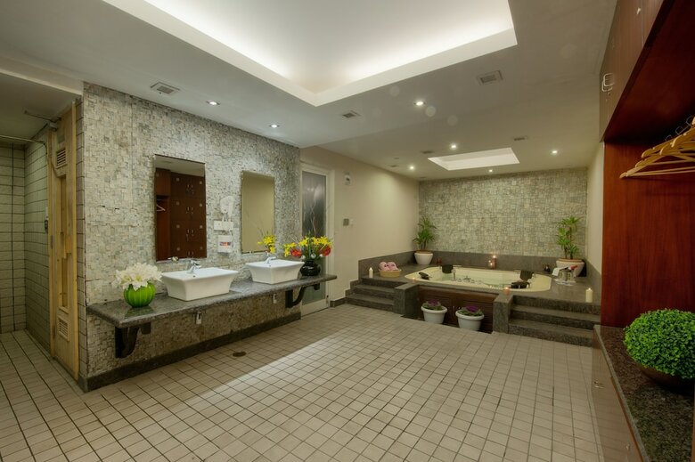 Hotel Royal Orchid Fort Resort