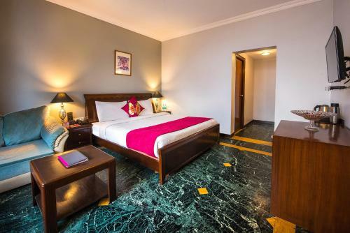 Hotel Tulip Inn Green & Breeze