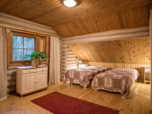 Holiday Home Karhunluola