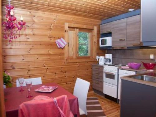 Holiday Home Yl�huone