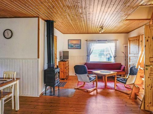 Holiday Home Isokoskelo 5