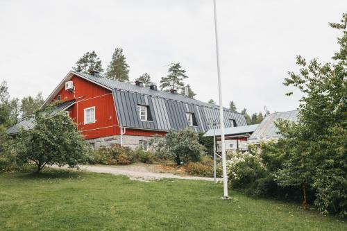 Bed & Breakfast Varjola Holiday Center