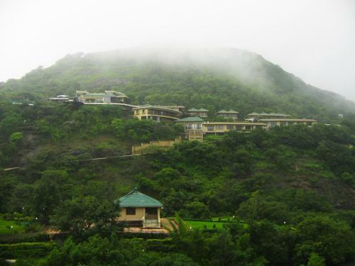 Hotel Upper Deck Resort