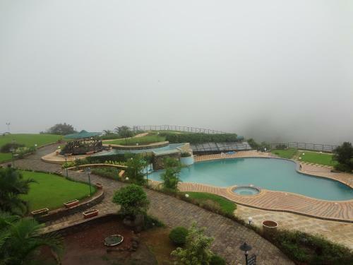 Hotel Upper Deck Resort