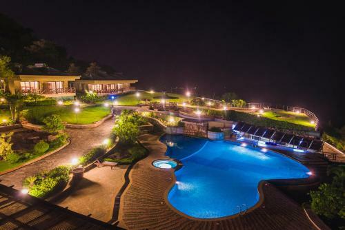 Hotel Upper Deck Resort