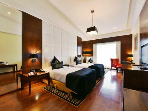 Hotel Della Resorts & Villas