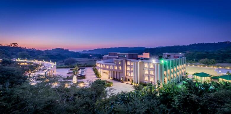 Hotel Golden Tulip Chandigarh, Panchkula
