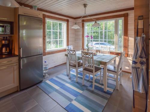 Holiday Home Peltohaukka