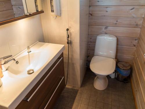 Holiday Home Peikonpes�