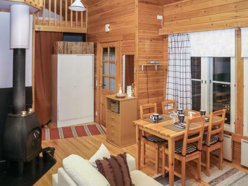 Holiday Home Yll�stokka 7