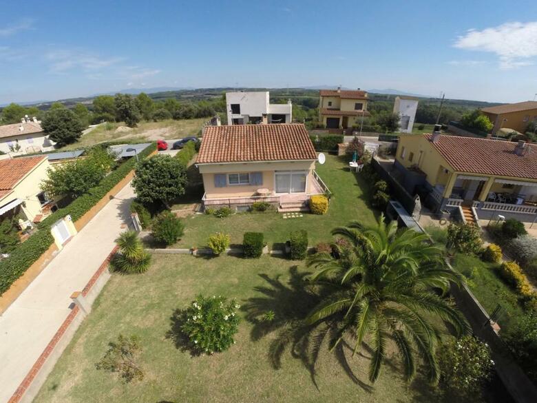 Casa Les Roques