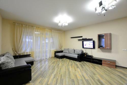 Alex House