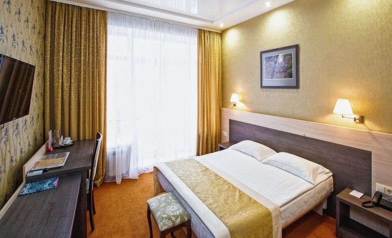 Metropol Hotel