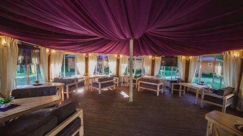 Hotel Holiday Park Vishnya