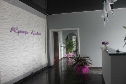 Crocus Hotel