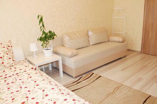 Apartment On Russianova