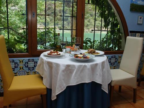 Hotel Rural Albamanjon