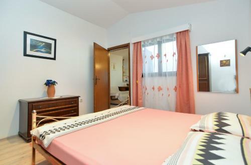 Apartments Vrcevan 811