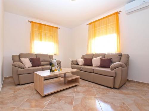 Apartments Antun 1237