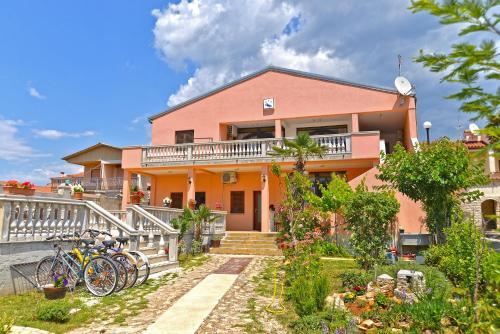 Apartments Blue 324