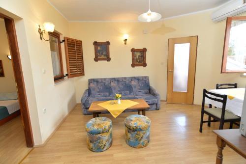 Apartments Blue 324