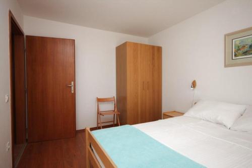 Apartments With A Parking Space Medulin - 7210