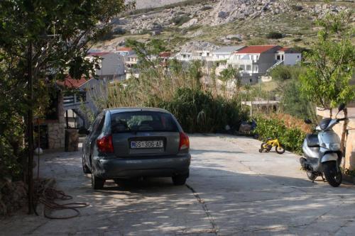 Hostal Triple Room Metajna 4120b