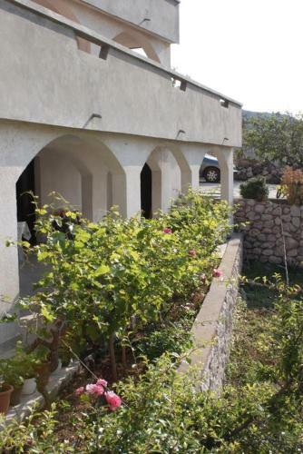 Hostal Triple Room Metajna 4120d