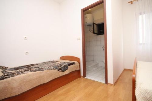 Hostal Triple Room Metajna 4120e