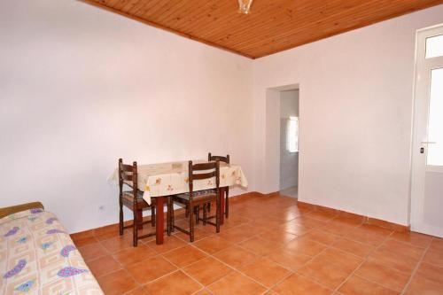 Apartment Metajna 6351b