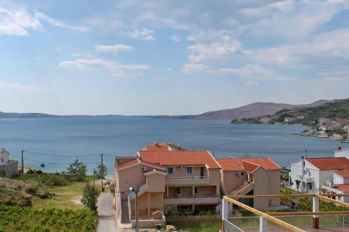 Apartment Metajna 6503g