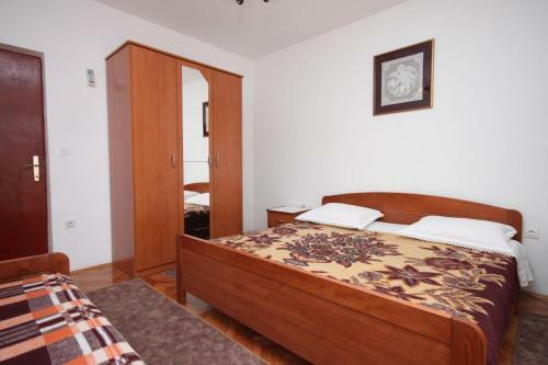 Hostal Triple Room Metajna 6378e