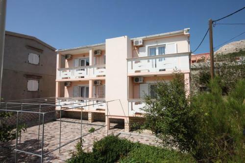 Hostal Triple Room Metajna 6378e