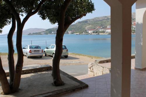 Apartment Metajna 6465c