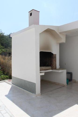 Apartment Metajna 6486g