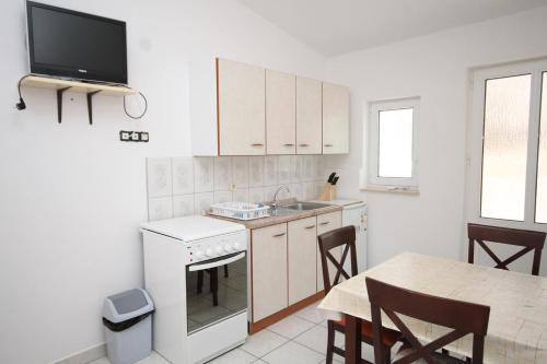 Apartments By The Sea Metajna (Pag) - 6336