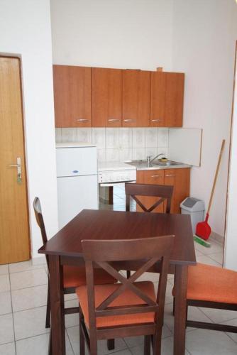 Apartments By The Sea Metajna (Pag) - 6336