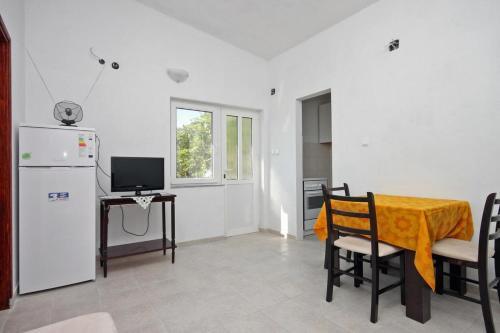 Apartments By The Sea Metajna (Pag) - 6351